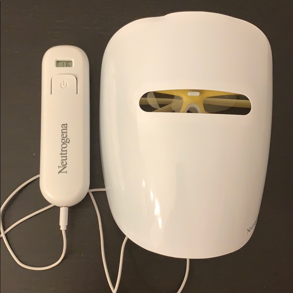 Neutrogena Light Therapy Acne Mask